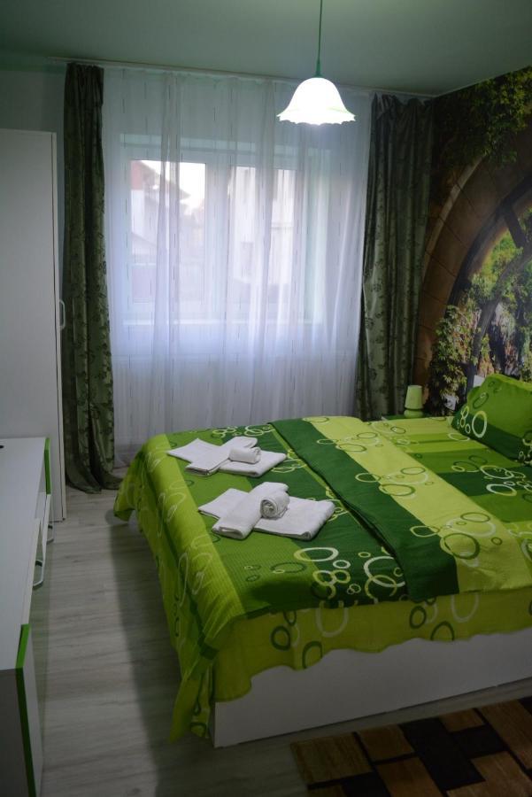 Green Rooms Hunedoara Exteriör bild