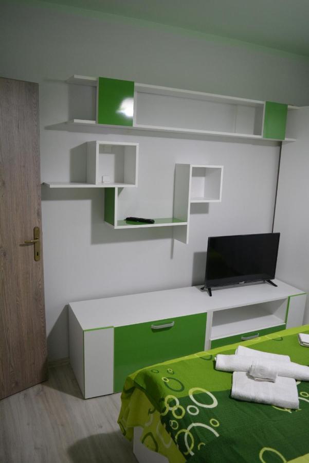 Green Rooms Hunedoara Exteriör bild